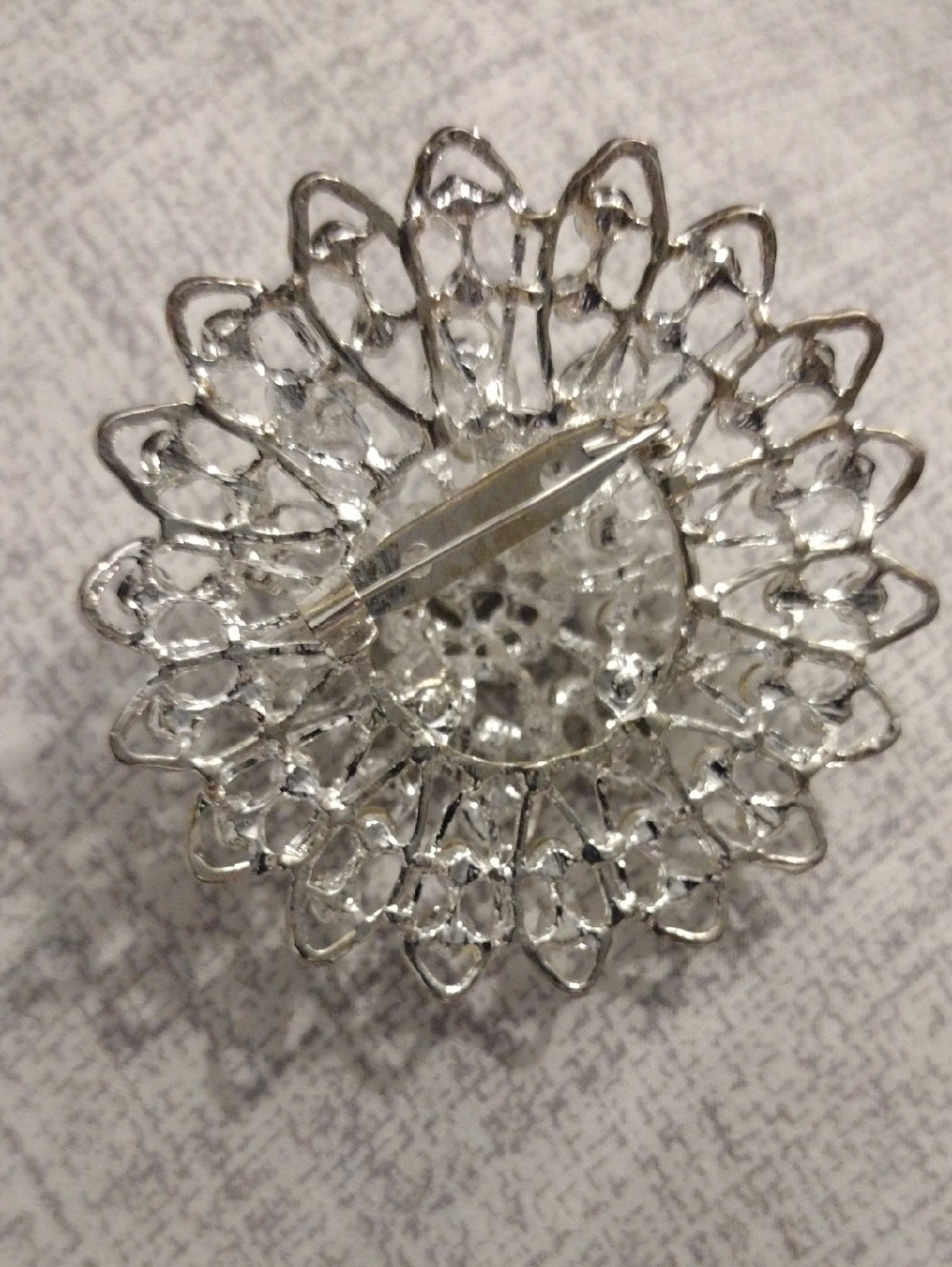 Fabulous Large Rhinestone Circular Brooch - Picture 2 of 9